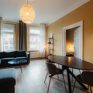 Luga Homes - Stadthaus Aparthotel